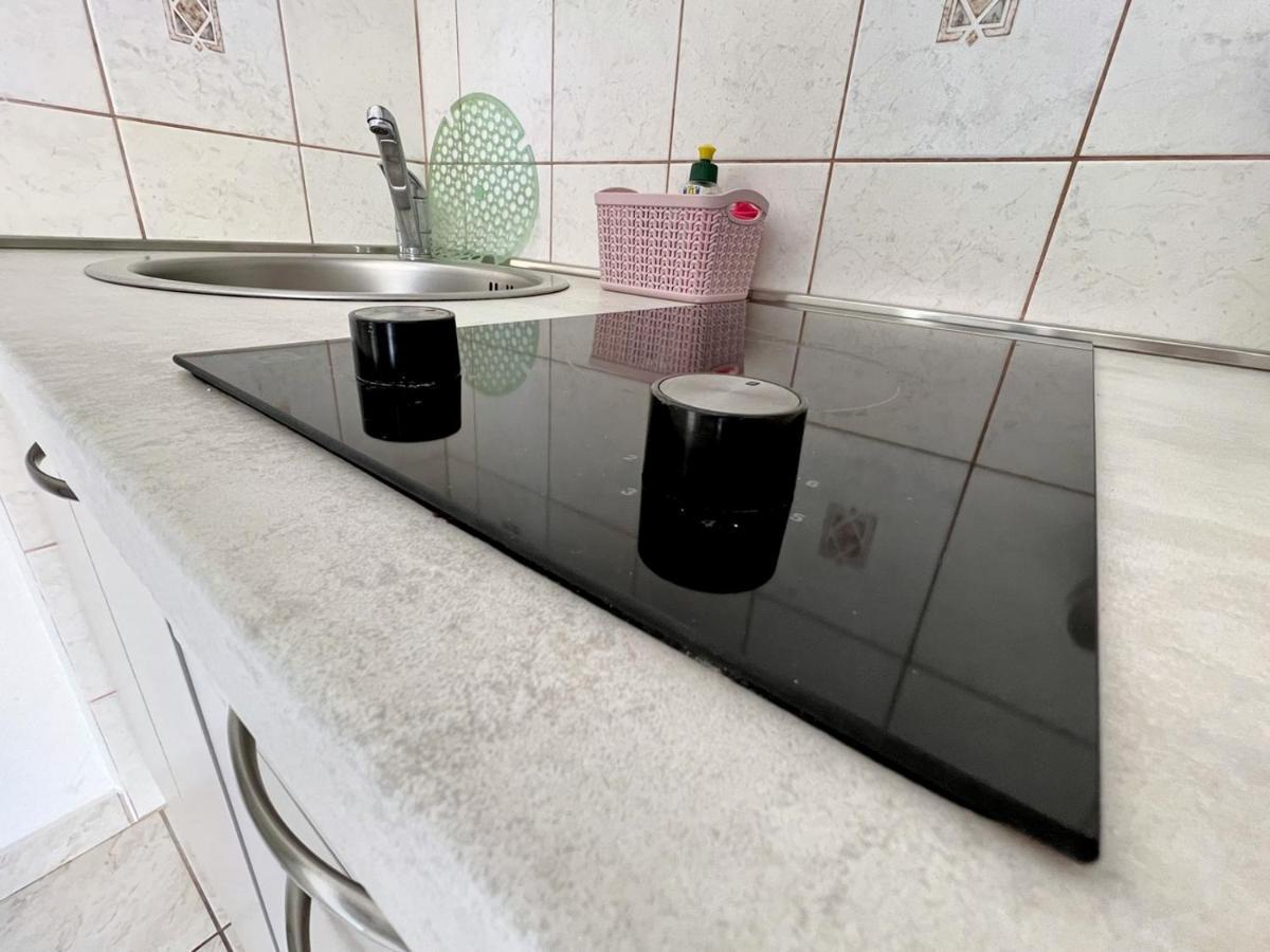 Miramar Apartments Banjol Εξωτερικό φωτογραφία