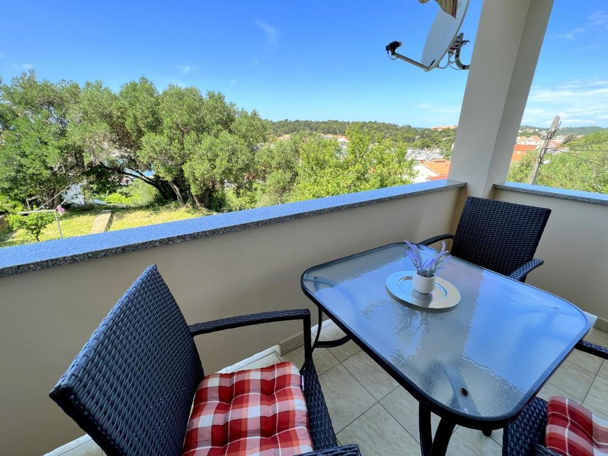 Miramar Apartments Banjol Εξωτερικό φωτογραφία
