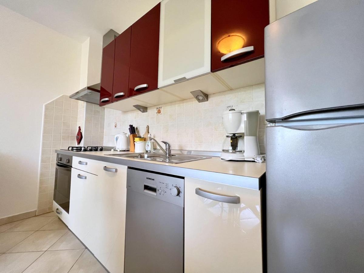 Miramar Apartments Banjol Εξωτερικό φωτογραφία