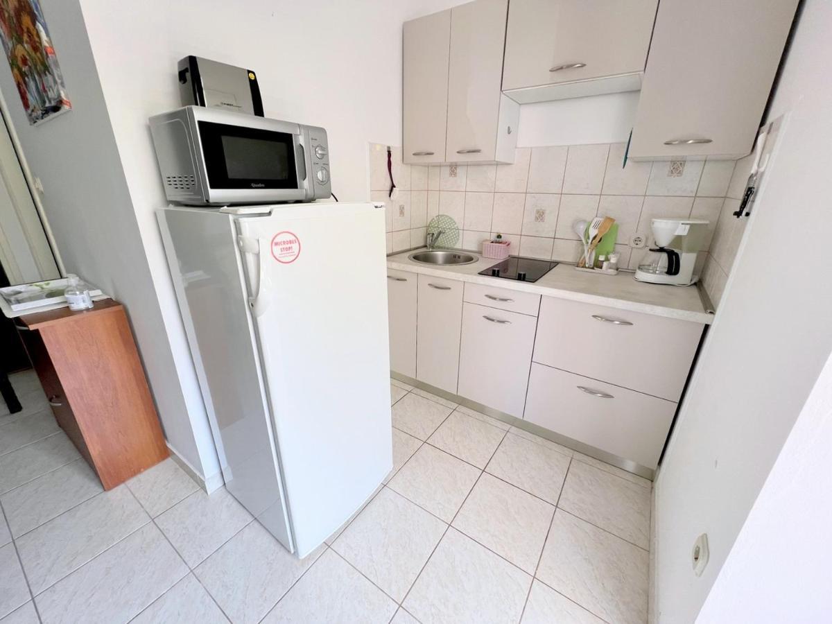 Miramar Apartments Banjol Εξωτερικό φωτογραφία
