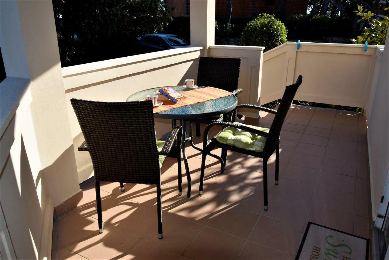Miramar Apartments Banjol Εξωτερικό φωτογραφία