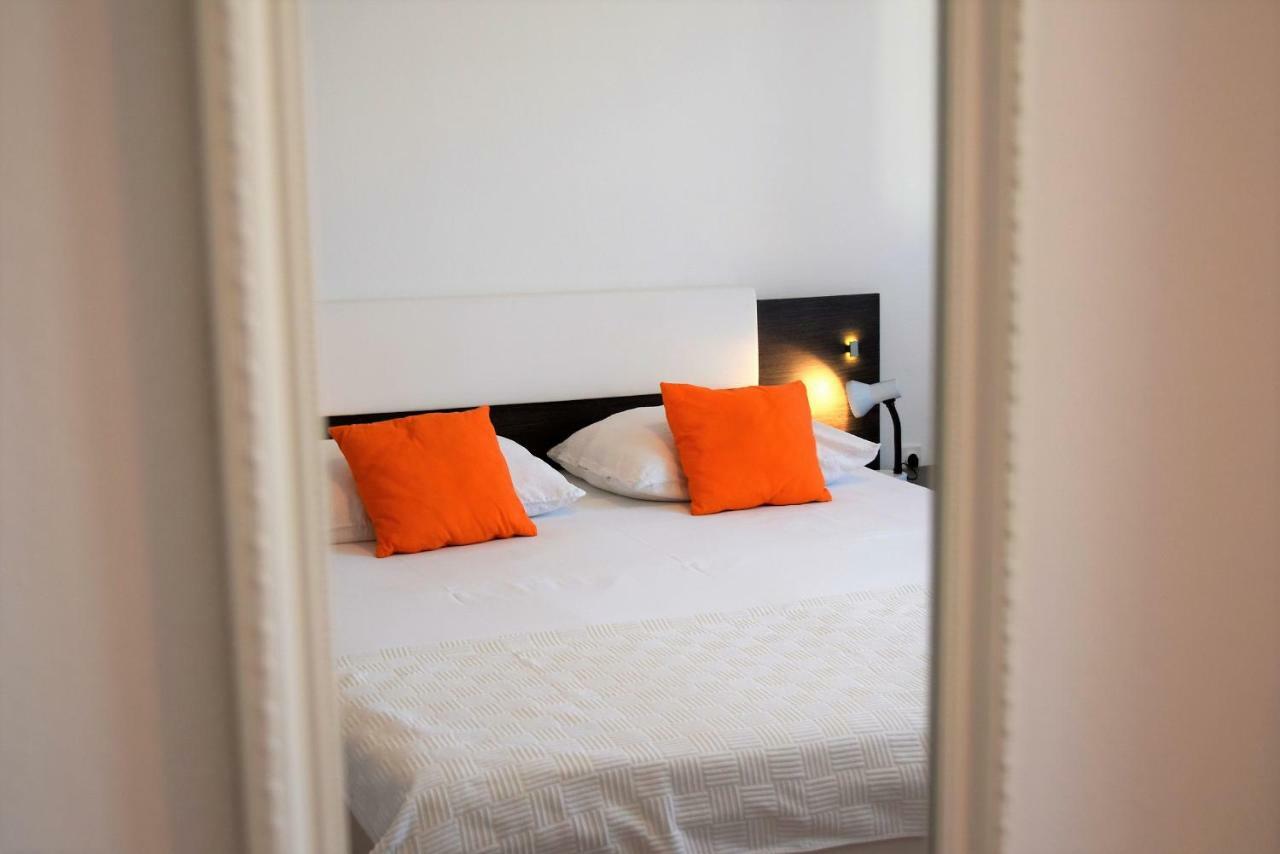 Miramar Apartments Banjol Εξωτερικό φωτογραφία