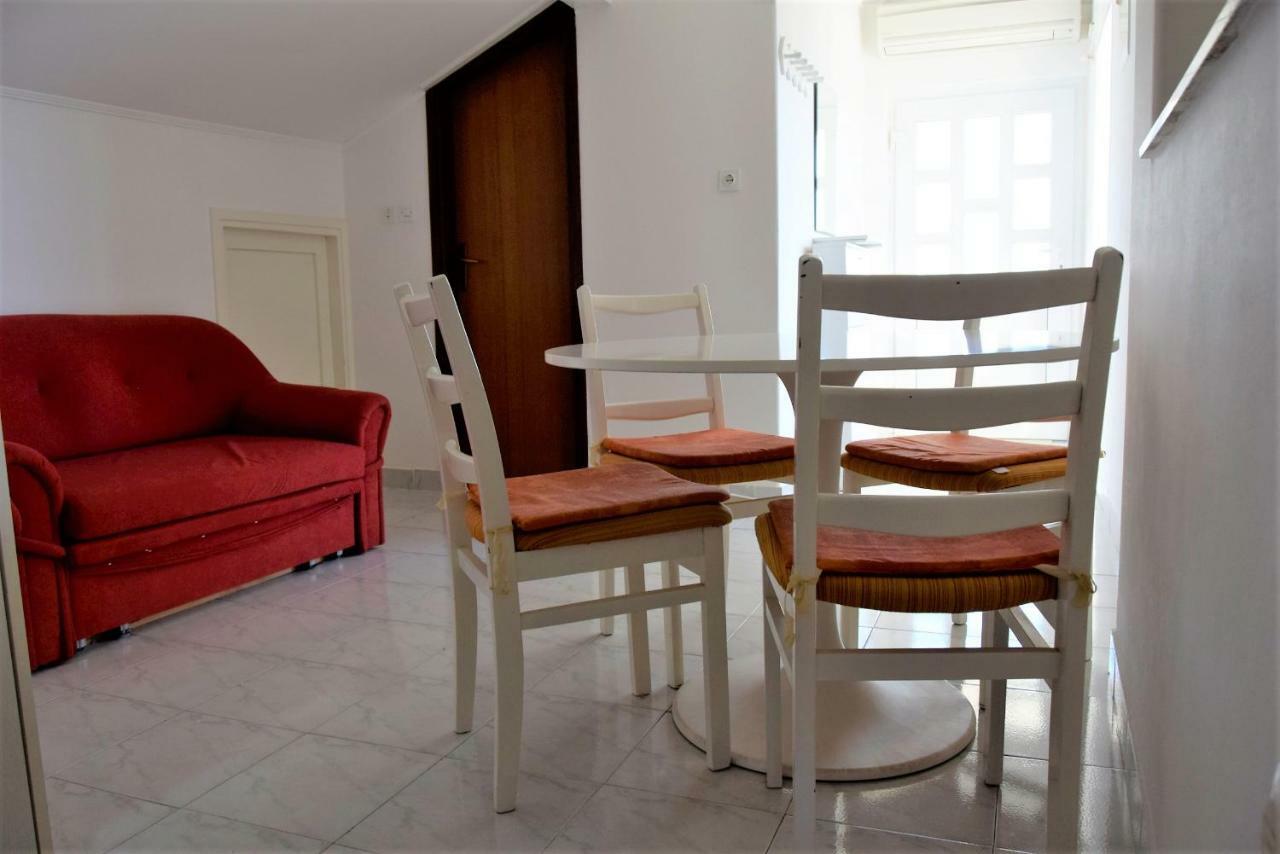 Miramar Apartments Banjol Εξωτερικό φωτογραφία